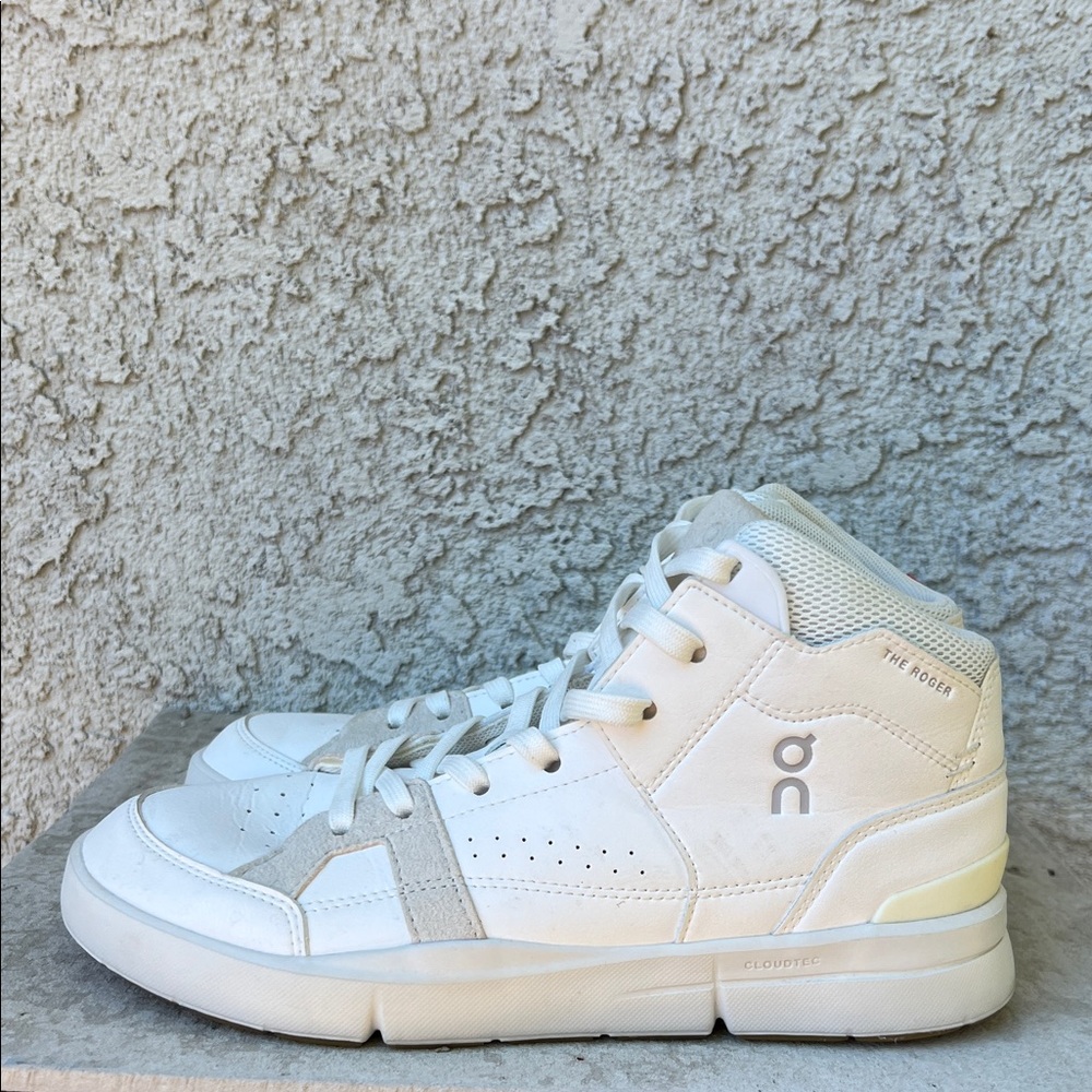 On Cloud The Roger Clubhouse Running White Sneakers Mid-High Top Shoes Retro